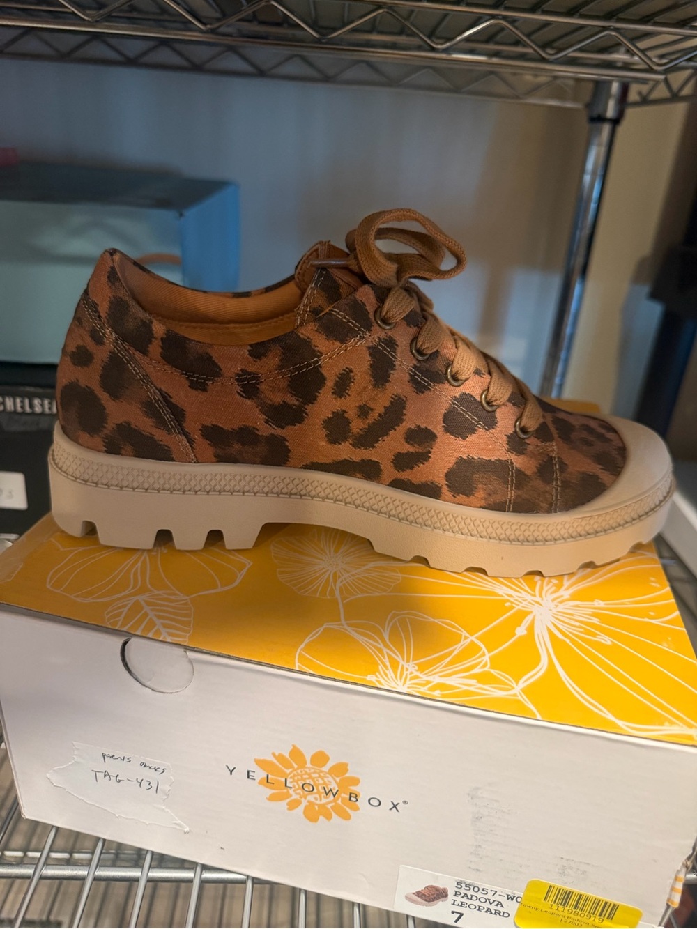 Yellow box Women’s padova Tawny leopard Print Sneakers Size 7 M US